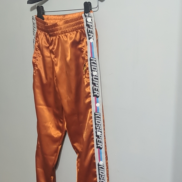 KID SUPER ORANGE TRACK PANTS SIZE S DETACHABLE - Picture 2 of 6